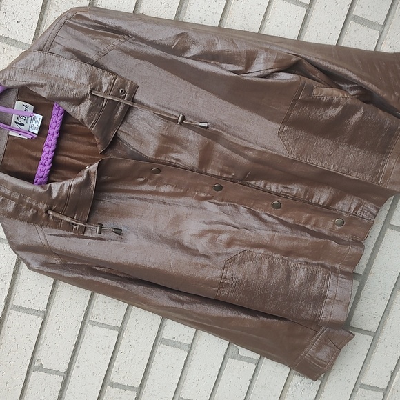 Gold Jacket** - Picture 4 of 11